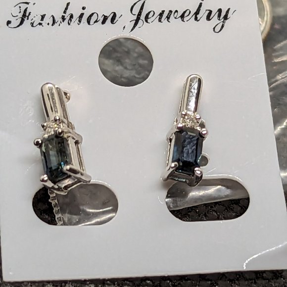 Deep stormy blue Sapphires in square cut and 10k white gold **last chance** - Picture 3 of 6